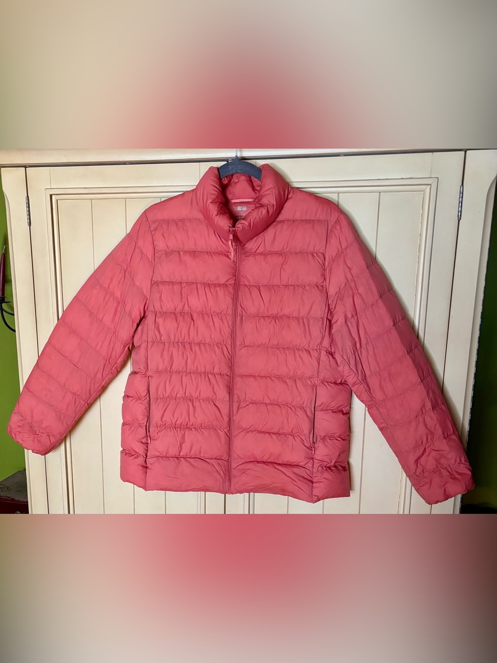 UNIQLO Women’s Ultra Light Down Jacket in Salmon Coral Sz XL Puffer Travel Bag